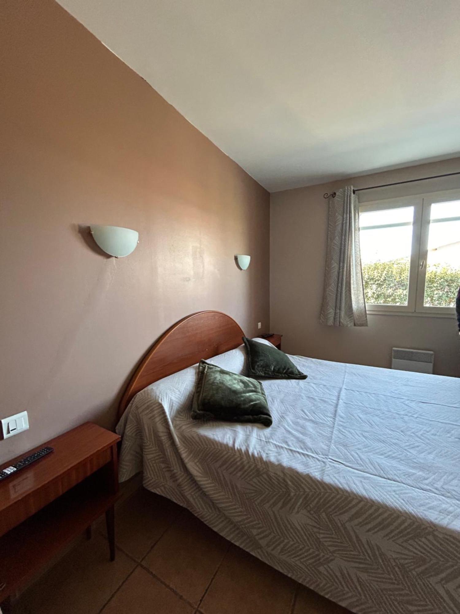Les Oliviers * Montagnac (Herault)